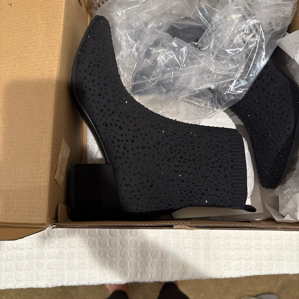 Kenneth Cole Rayna sparkle Ankle Boots